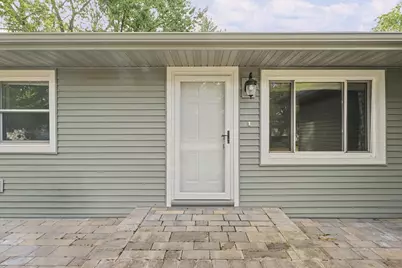 2105 Blackthorn Drive, Champaign, IL 61821 - Photo 5