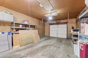 2105 Blackthorn Dr, Champaign, IL 61821 - Photo 29