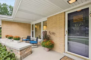 677 Wingate Rd, Glen Ellyn, IL 60137 - Photo 3