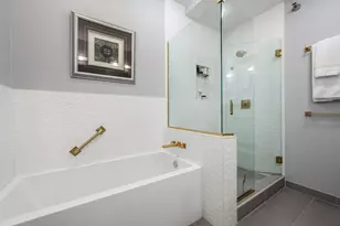 501 N Clinton St, Chicago, IL 60654 - Photo 21