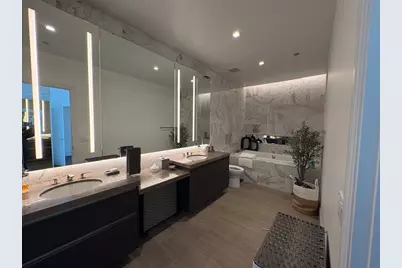 363 E Wacker Drive #5001, Chicago, IL 60601 - Photo 13