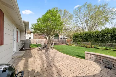 706 E Golf Road, Libertyville, IL 60048 - Photo 27