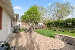 706 E Golf Rd, Libertyville, IL 60048 - Photo 27