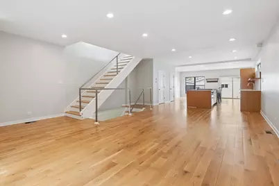 2915 N Rockwell Street, Chicago, IL 60618 - Photo 3