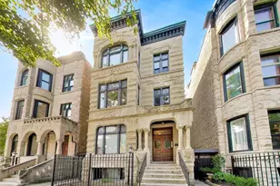 4004 N Clarendon Ave, Chicago, IL 60613 - Photo 1