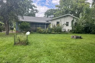 214 April Ln, North Aurora, IL 60542 - Photo 5