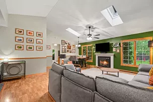1070 Chelsea Ln, Aurora, IL 60504 - Photo 3