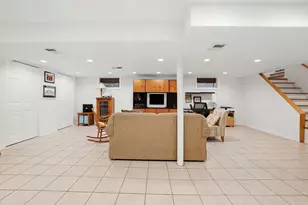 7639 Laramie Ave, Skokie, IL 60077 - Photo 17