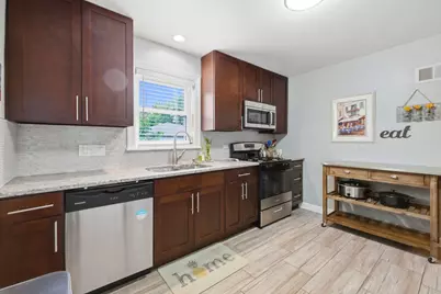 7639 Laramie Avenue, Skokie, IL 60077 - Photo 7