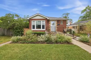 7639 Laramie Ave, Skokie, IL 60077 - Photo 1