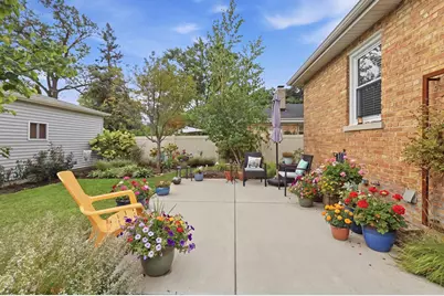 7639 Laramie Avenue, Skokie, IL 60077 - Photo 23