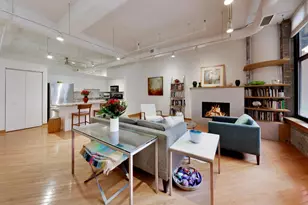 333 W Hubbard St, Chicago, IL 60654 - Photo 3
