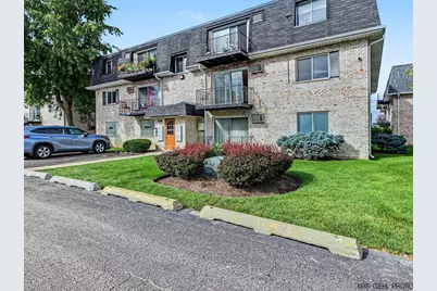1319 N Baldwin Court #2B, Palatine, IL 60074 - Photo 1
