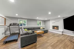 8345 Brookridge Rd, Downers Grove, IL 60516 - Photo 25