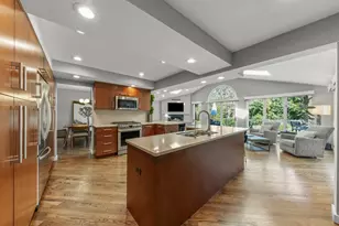 8345 Brookridge Rd, Downers Grove, IL 60516 - Photo 5