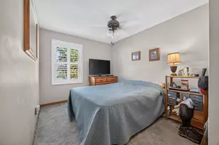 2024 Woodhavens Dr, Bloomington, IL 61701 - Photo 13