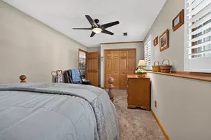 2024 Woodhavens Dr, Bloomington, IL 61701 - Photo 21