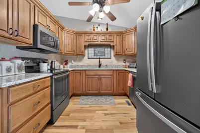2024 Woodhavens Drive, Bloomington, IL 61701 - Photo 9