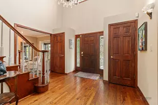 1130 New Trier Ct, Wilmette, IL 60091 - Photo 3