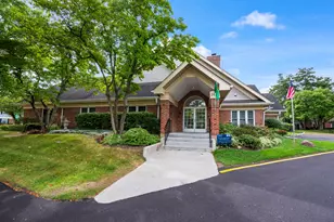 2017 N Charter Point Dr, Arlington Heights, IL 60004 - Photo 19