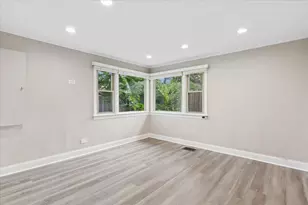 2392 Manor Ln, Park Ridge, IL 60068 - Photo 11