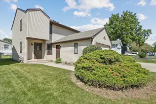 322 Maple Ln, Round Lake, IL 60073 - Photo 1