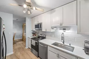 640 Murray Ln, Des Plaines, IL 60016 - Photo 3
