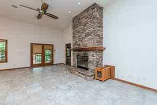 3748 Creekside Ct, Winthrop Harbor, IL 60096 - Photo 9