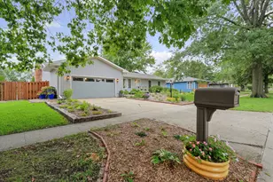 2204 Plymouth Dr, Champaign, IL 61821 - Photo 39