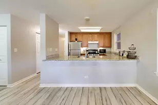 651 W Division St, Chicago, IL 60610 - Photo 7