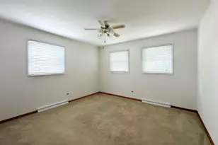 3000 Starling Ln, Rolling Meadows, IL 60008 - Photo 11