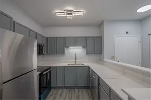 801 N McLean Blvd, Elgin, IL 60123 - Photo 3