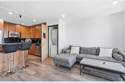 30 E Huron Street #5605, Chicago, IL 60611 - Photo 17