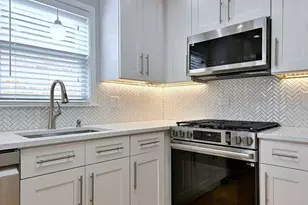 4109 N Menard Ave, Chicago, IL 60634 - Photo 11