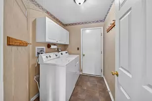 251 Winslow Way, Lake in the Hills, IL 60156 - Photo 17