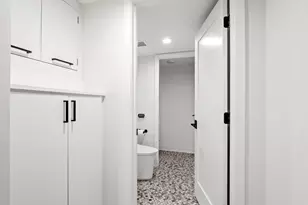 200 E Delaware Pl, Chicago, IL 60611 - Photo 43