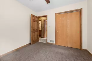937 Townsend St, Sycamore, IL 60178 - Photo 9