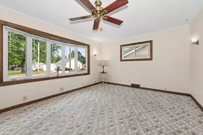 937 Townsend Street, Sycamore, IL 60178 - Photo 3