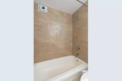 525 W Hawthorne Place #1601, Chicago, IL 60657 - Photo 17