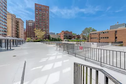 525 W Hawthorne Place #1601, Chicago, IL 60657 - Photo 19