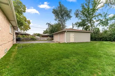 913 E 162nd Place, South Holland, IL 60473 - Photo 9