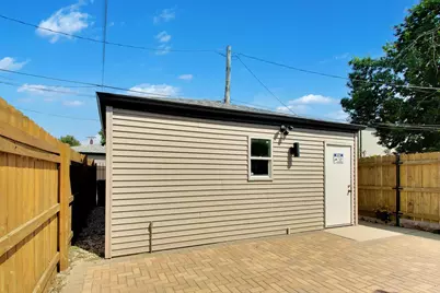 700 E 46th Street, Chicago, IL 60653 - Photo 39