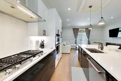 700 E 46th Street, Chicago, IL 60653 - Photo 11