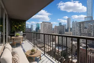 10 E Ontario St, Chicago, IL 60611 - Photo 5