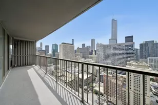 10 E Ontario St, Chicago, IL 60611 - Photo 3