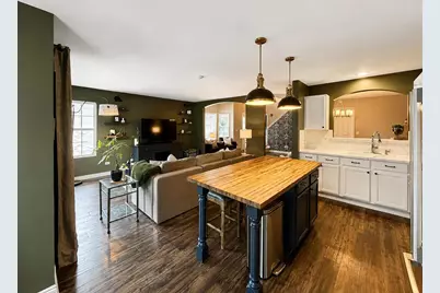 11030 W 72nd Street, Indian Head Park, IL 60525 - Photo 5