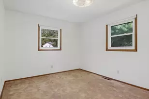 1706 Erin Dr, Normal, IL 61761 - Photo 11