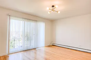 8125 S Roberts Rd, Bridgeview, IL 60455 - Photo 9
