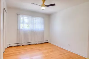 8125 S Roberts Rd, Bridgeview, IL 60455 - Photo 13