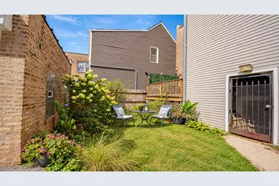 3524 N Lawndale Avenue #1G, Chicago, IL 60618 - Photo 9